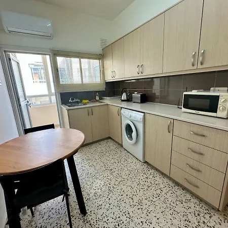 Appartement 2 Bedroom Flat By The Sea *