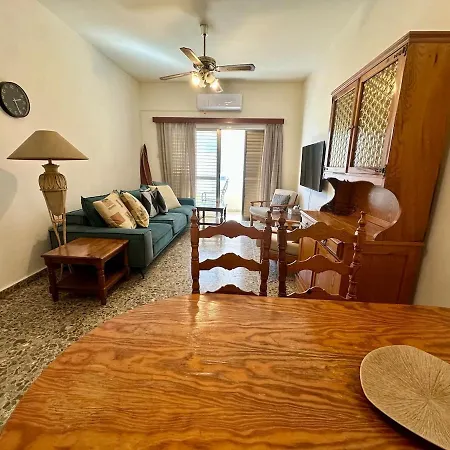 Апартаменты 2 Bedroom Flat By The Sea *